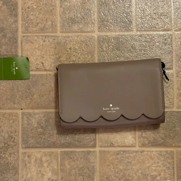 KATE SPADE  purse WITH strap! NWT - Picture 4 of 9